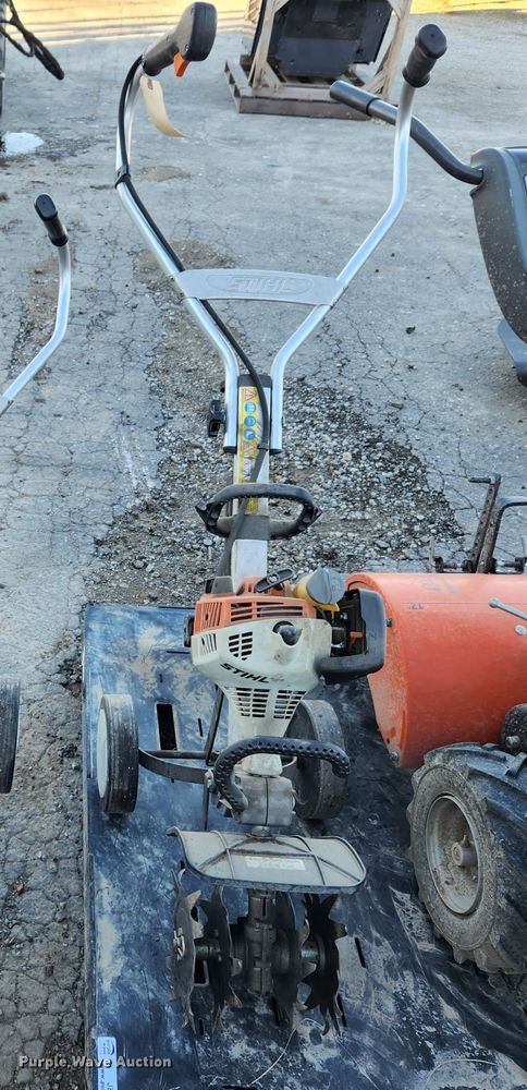 image for item JB9681 (3) tillers