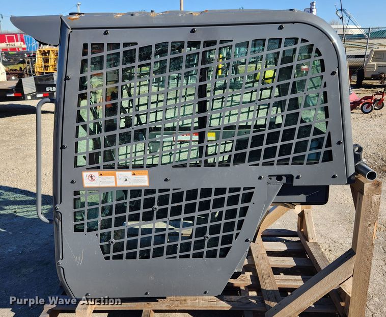 image for item JB9685 Takeuchi TL8R2  skid steer cab