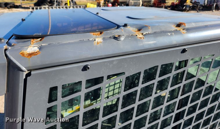 image for item JB9685 Takeuchi TL8R2  skid steer cab