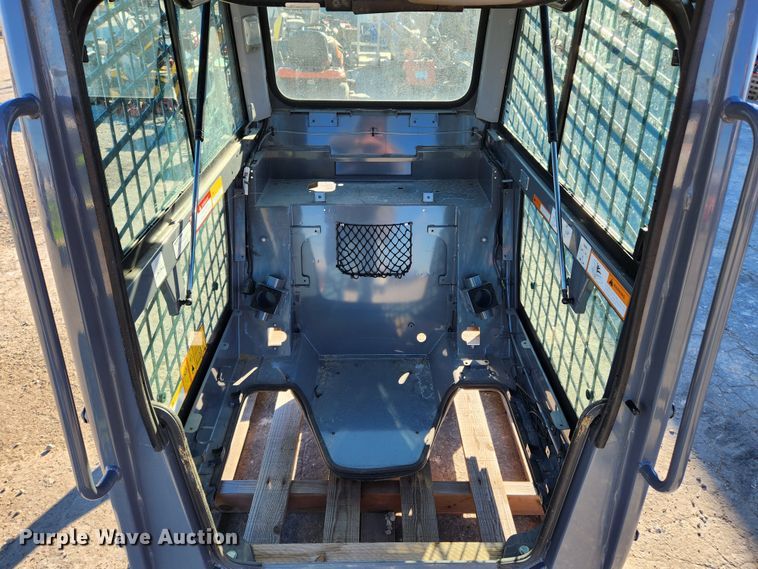 image for item JB9685 Takeuchi TL8R2  skid steer cab