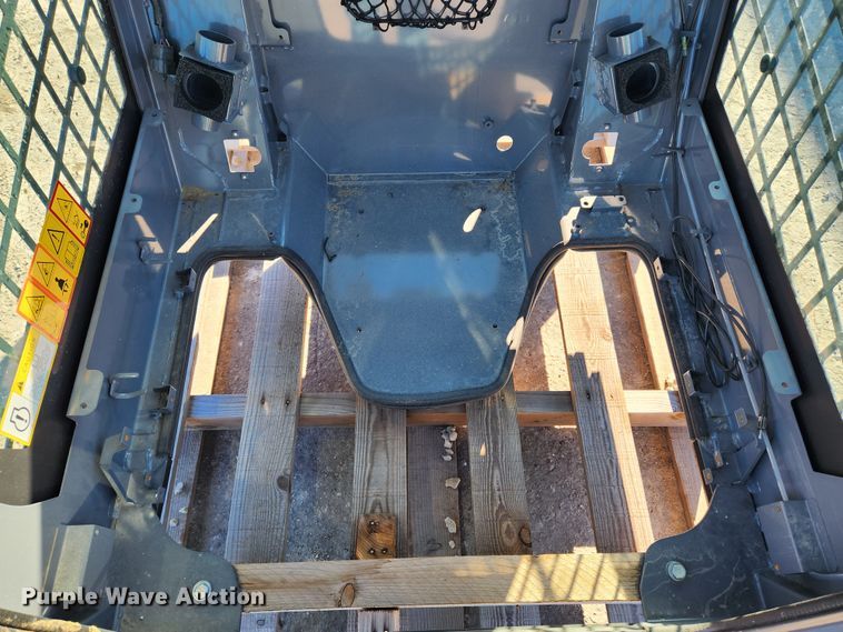 image for item JB9685 Takeuchi TL8R2  skid steer cab