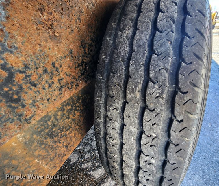 image for item JB9686 2003 Cornelius UT-20H  equipment trailer