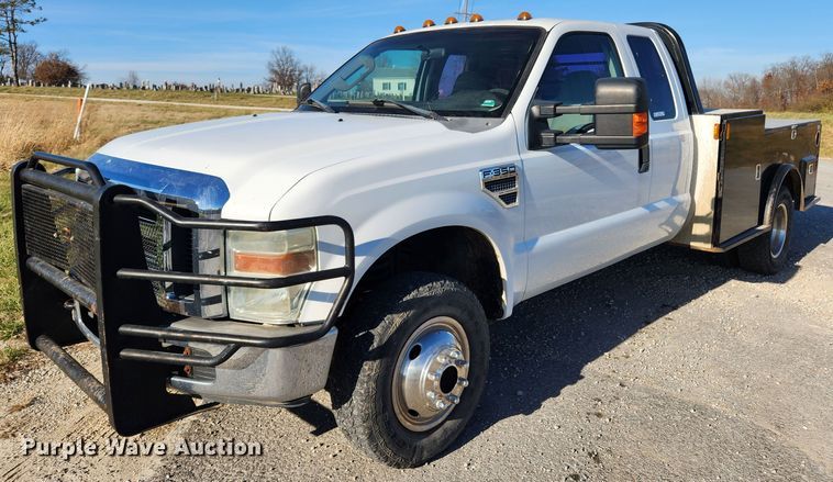 image for item JB9712 2008 Ford F350 Super Duty XLT  SuperCab utility bed pickup truck