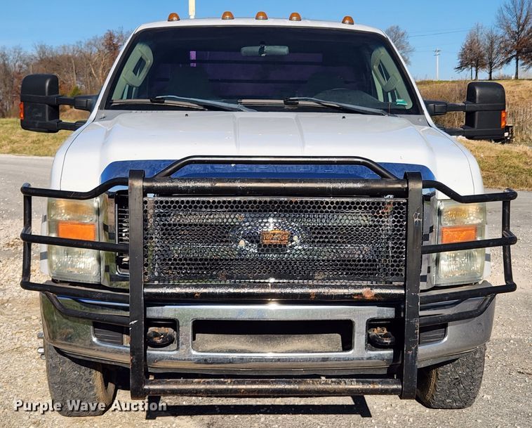 image for item JB9712 2008 Ford F350 Super Duty XLT  SuperCab utility bed pickup truck