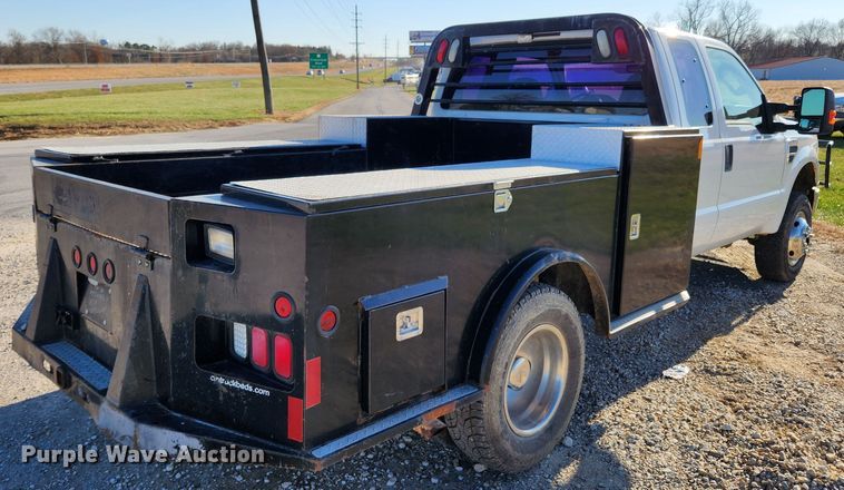image for item JB9712 2008 Ford F350 Super Duty XLT  SuperCab utility bed pickup truck
