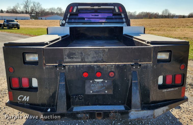 image for item JB9712 2008 Ford F350 Super Duty XLT  SuperCab utility bed pickup truck