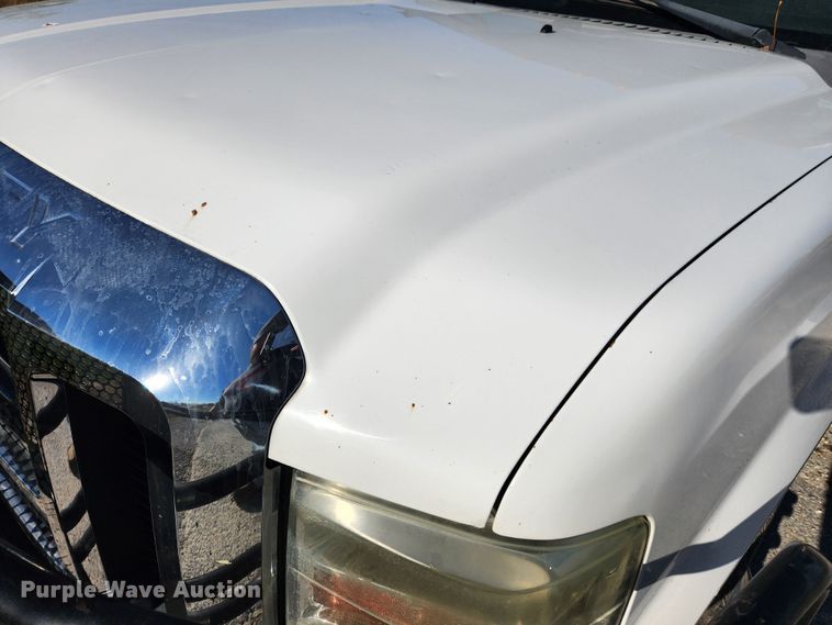 image for item JB9712 2008 Ford F350 Super Duty XLT  SuperCab utility bed pickup truck