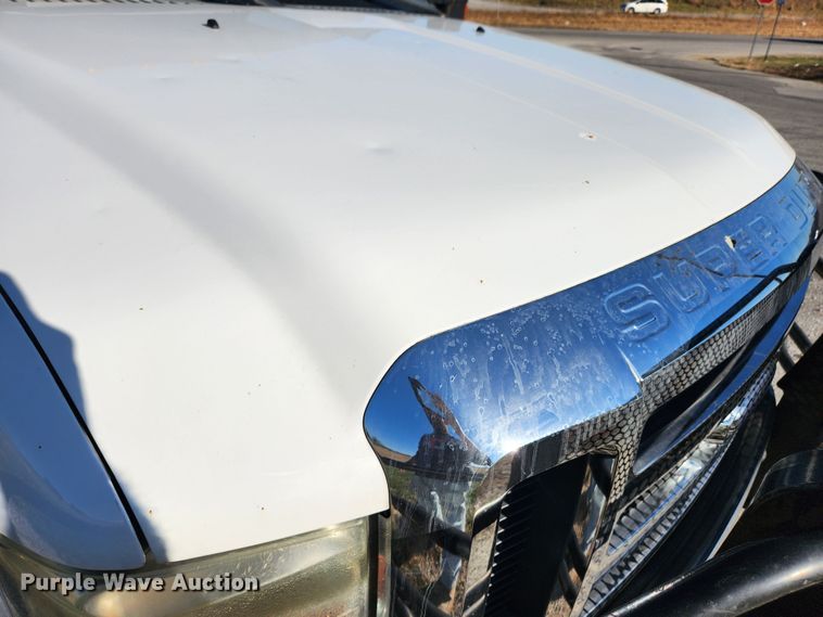 image for item JB9712 2008 Ford F350 Super Duty XLT  SuperCab utility bed pickup truck