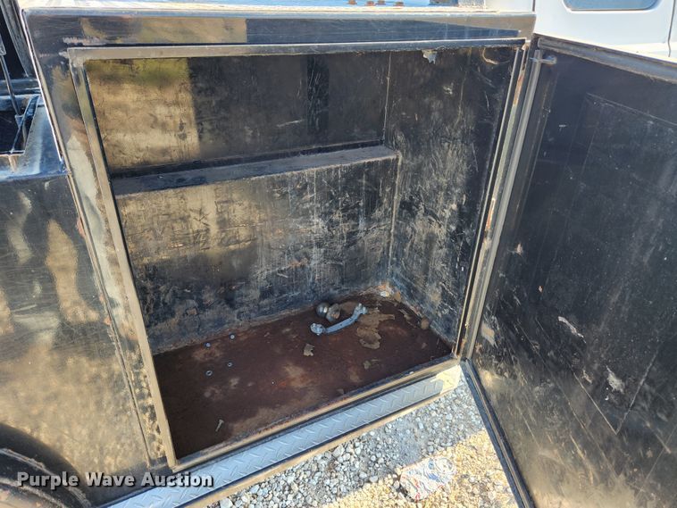 image for item JB9712 2008 Ford F350 Super Duty XLT  SuperCab utility bed pickup truck