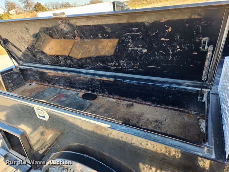 image for item JB9712 2008 Ford F350 Super Duty XLT  SuperCab utility bed pickup truck