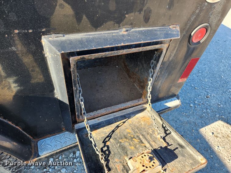 image for item JB9712 2008 Ford F350 Super Duty XLT  SuperCab utility bed pickup truck