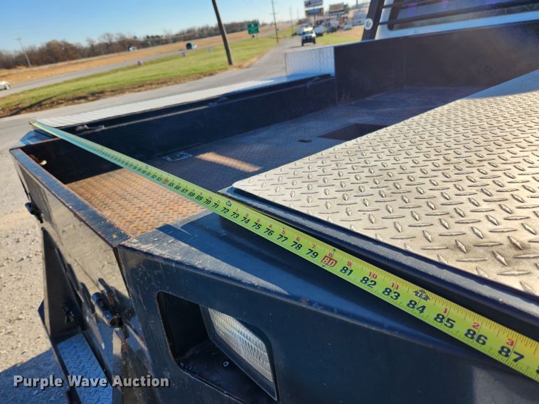 image for item JB9712 2008 Ford F350 Super Duty XLT  SuperCab utility bed pickup truck