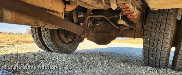 image for item JB9712 2008 Ford F350 Super Duty XLT  SuperCab utility bed pickup truck