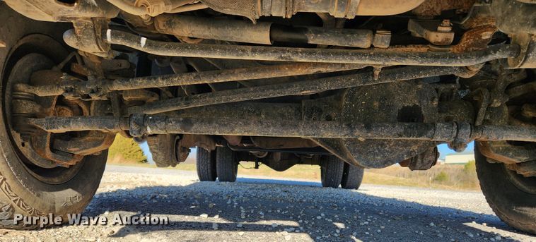 image for item JB9712 2008 Ford F350 Super Duty XLT  SuperCab utility bed pickup truck