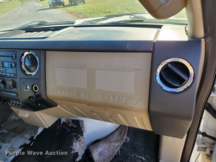 image for item JB9712 2008 Ford F350 Super Duty XLT  SuperCab utility bed pickup truck