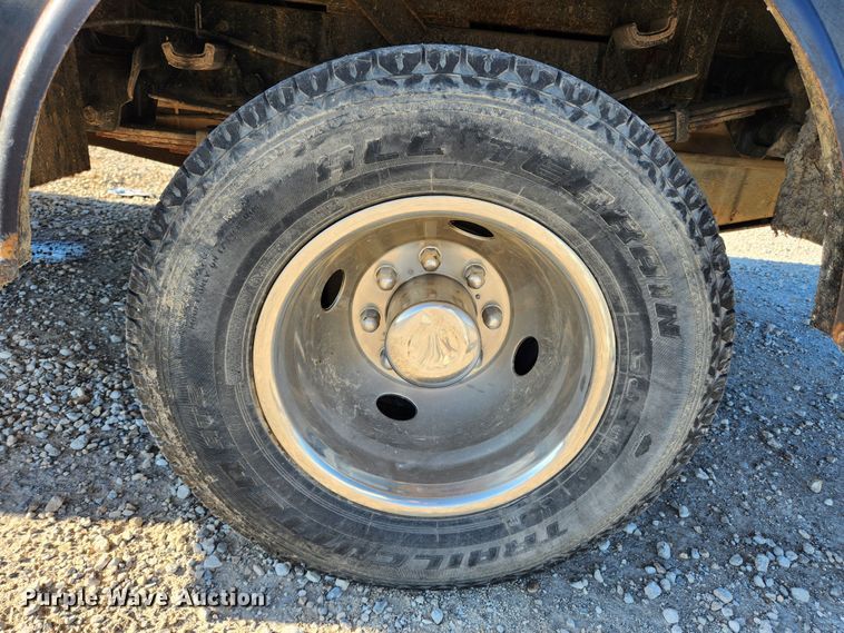 image for item JB9712 2008 Ford F350 Super Duty XLT  SuperCab utility bed pickup truck