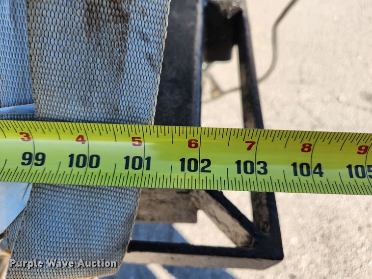 image for item JB9713 2005 Ford F350 Super Duty XL  flatbed pickup truck