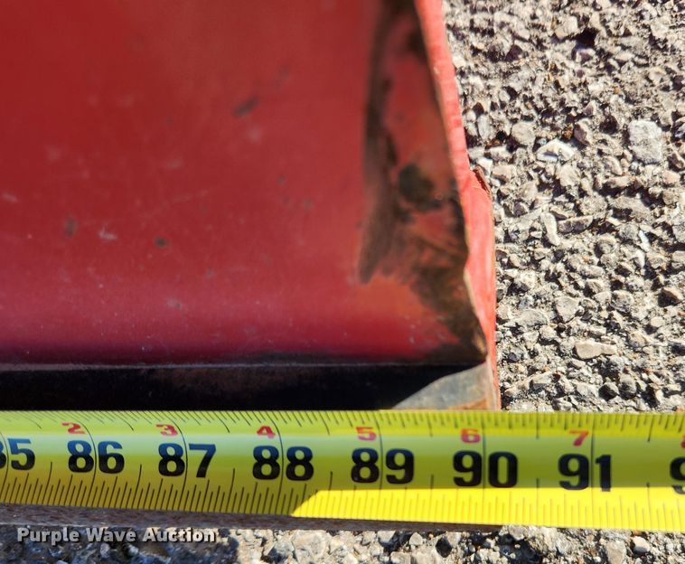 image for item JB9713 2005 Ford F350 Super Duty XL  flatbed pickup truck