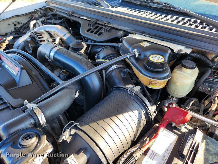 image for item JB9713 2005 Ford F350 Super Duty XL  flatbed pickup truck