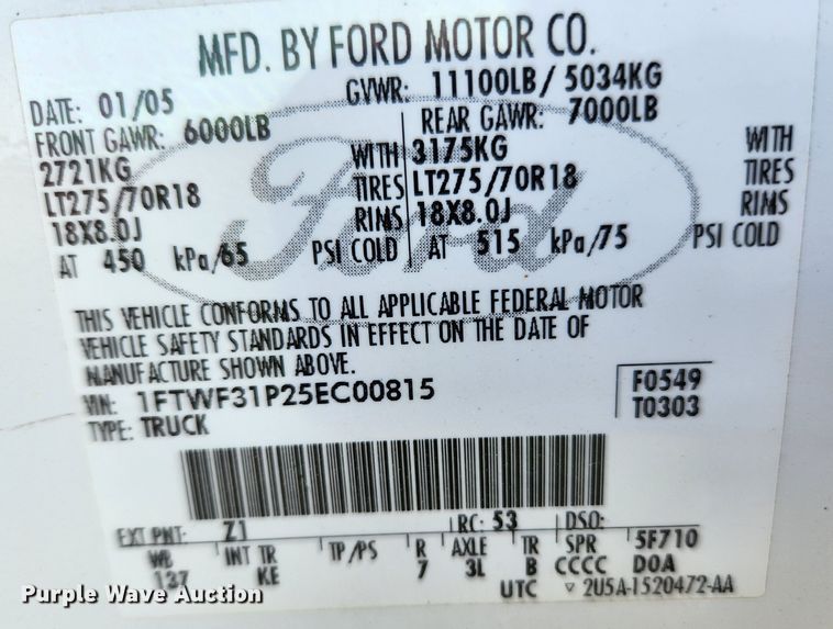 image for item JB9713 2005 Ford F350 Super Duty XL  flatbed pickup truck