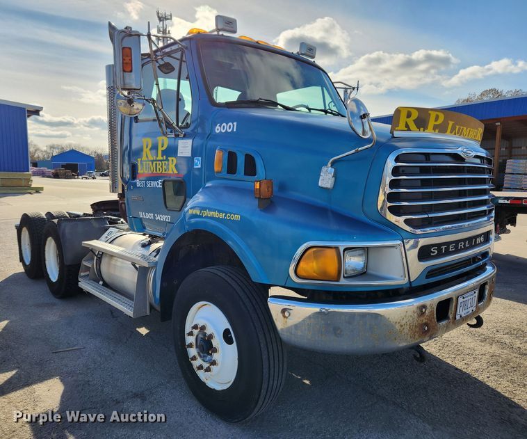 image for item JB9724 2005 Sterling LT9500  semi truck