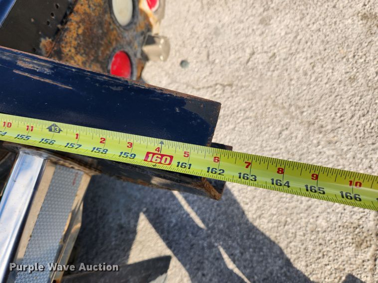 image for item JB9724 2005 Sterling LT9500  semi truck