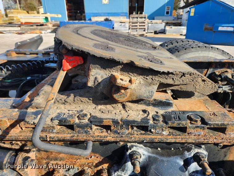 image for item JB9724 2005 Sterling LT9500  semi truck