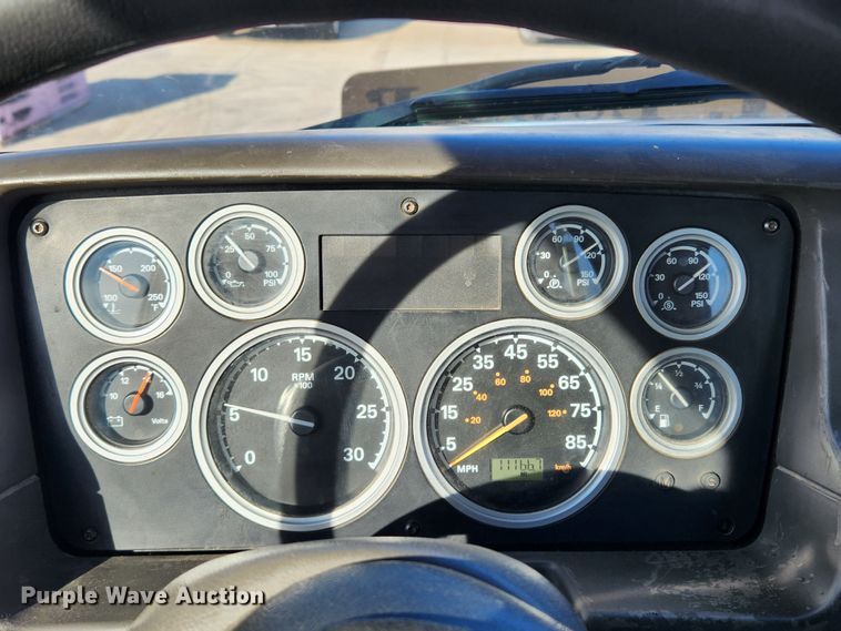 image for item JB9724 2005 Sterling LT9500  semi truck