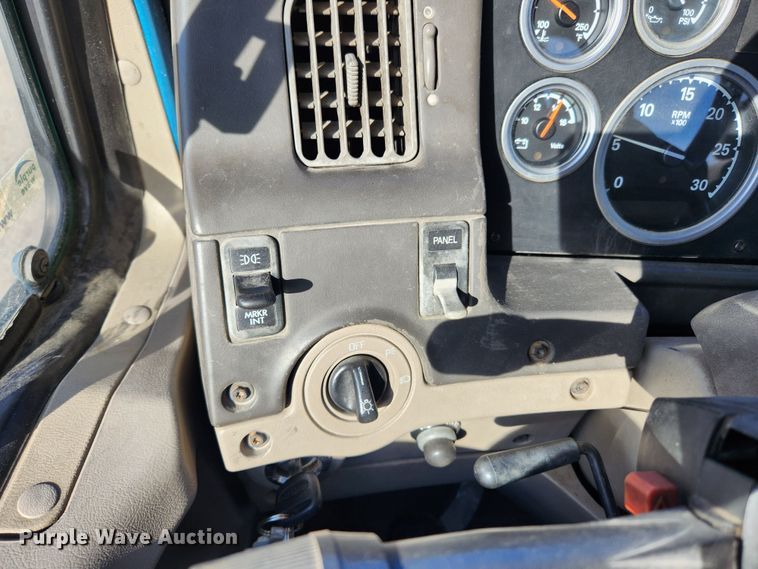 image for item JB9724 2005 Sterling LT9500  semi truck