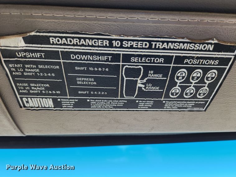 image for item JB9724 2005 Sterling LT9500  semi truck