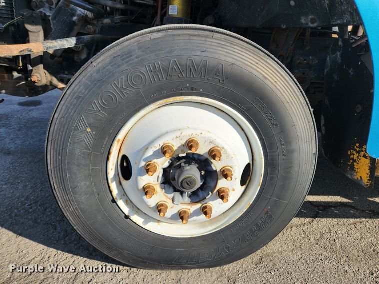 image for item JB9724 2005 Sterling LT9500  semi truck