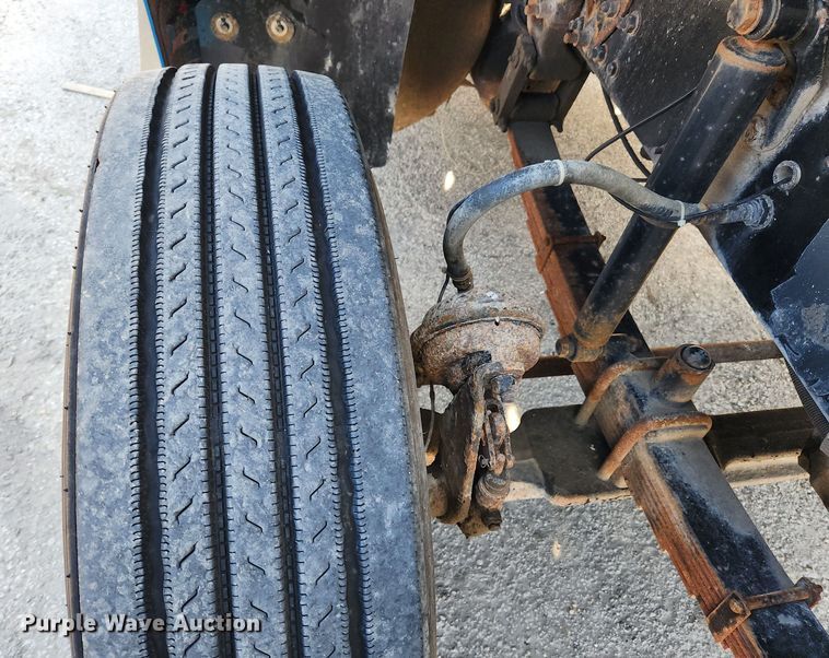 image for item JB9724 2005 Sterling LT9500  semi truck