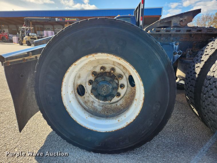 image for item JB9724 2005 Sterling LT9500  semi truck