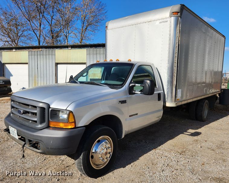 image for item JB9725 1999 Ford F550 Super Duty  box truck