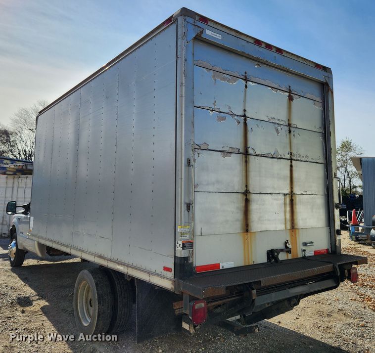 image for item JB9725 1999 Ford F550 Super Duty  box truck