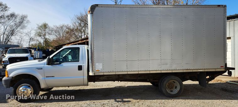 image for item JB9725 1999 Ford F550 Super Duty  box truck