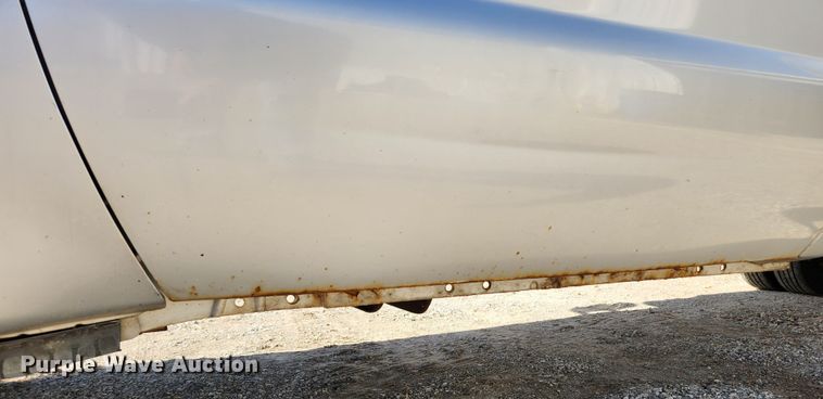 image for item JB9725 1999 Ford F550 Super Duty  box truck