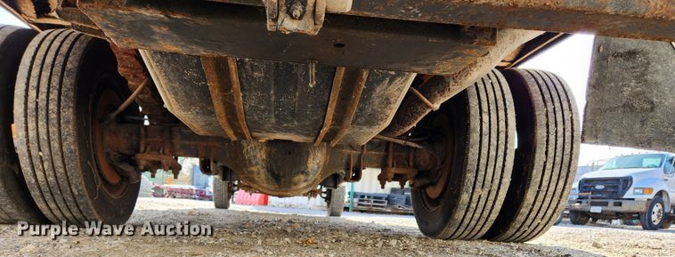 image for item JB9725 1999 Ford F550 Super Duty  box truck