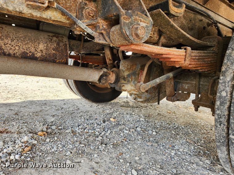 image for item JB9725 1999 Ford F550 Super Duty  box truck