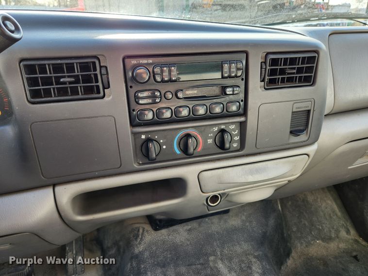 image for item JB9725 1999 Ford F550 Super Duty  box truck