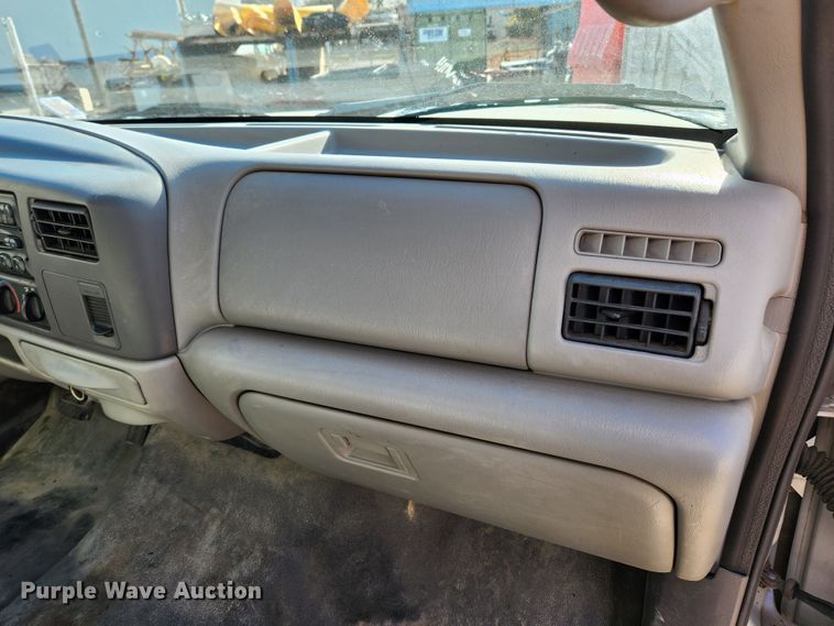 image for item JB9725 1999 Ford F550 Super Duty  box truck