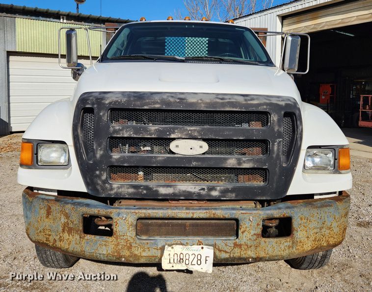 image for item JB9726 2004 Ford F650 Super Duty XL  flatbed truck