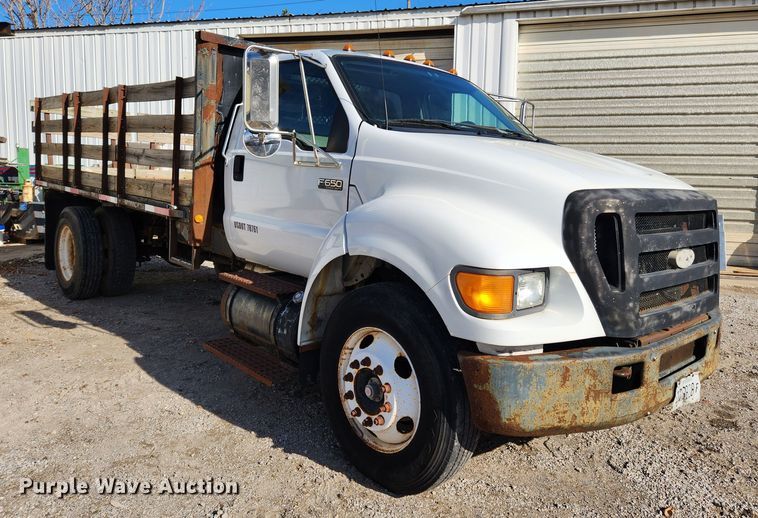 image for item JB9726 2004 Ford F650 Super Duty XL  flatbed truck