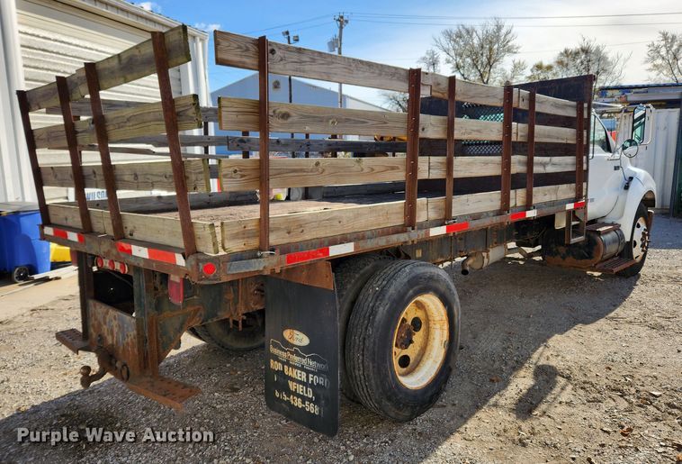 image for item JB9726 2004 Ford F650 Super Duty XL  flatbed truck