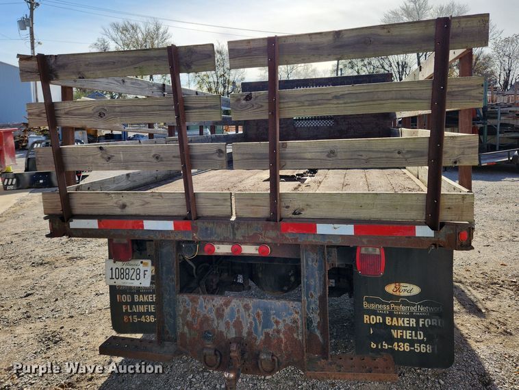 image for item JB9726 2004 Ford F650 Super Duty XL  flatbed truck