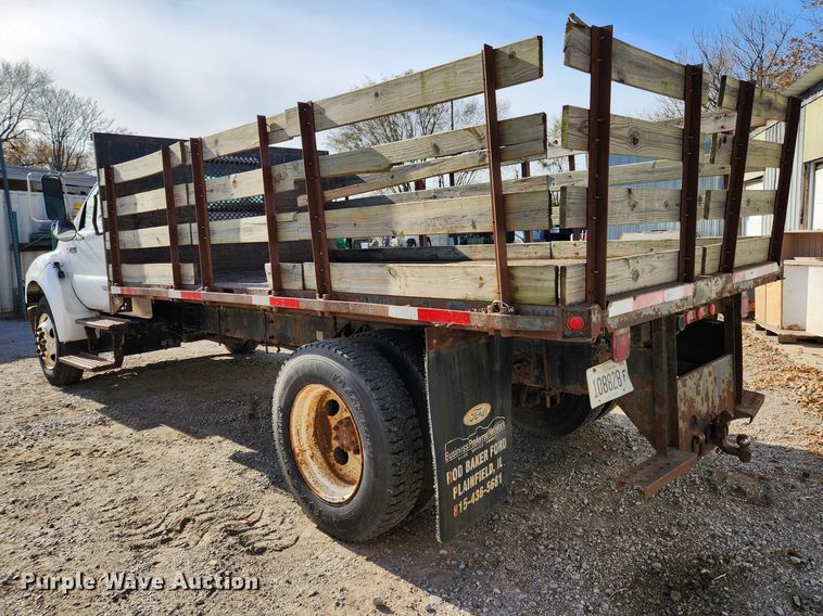 image for item JB9726 2004 Ford F650 Super Duty XL  flatbed truck