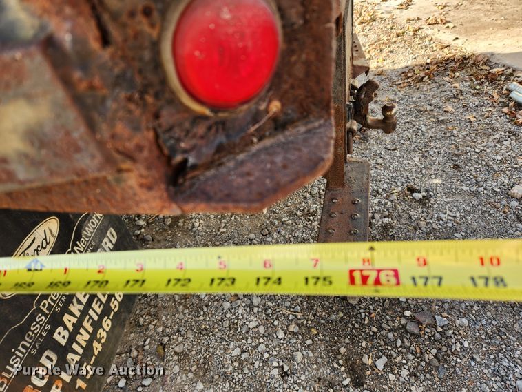 image for item JB9726 2004 Ford F650 Super Duty XL  flatbed truck