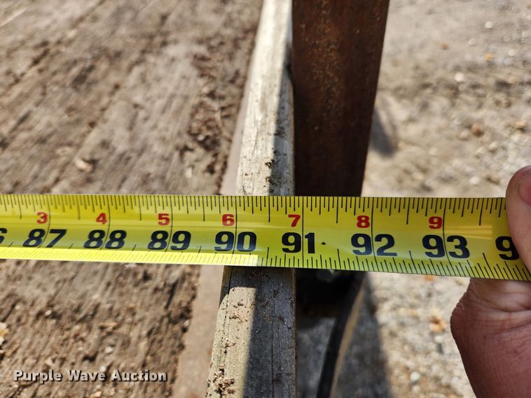 image for item JB9726 2004 Ford F650 Super Duty XL  flatbed truck