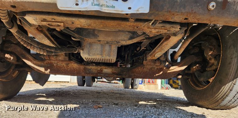 image for item JB9726 2004 Ford F650 Super Duty XL  flatbed truck