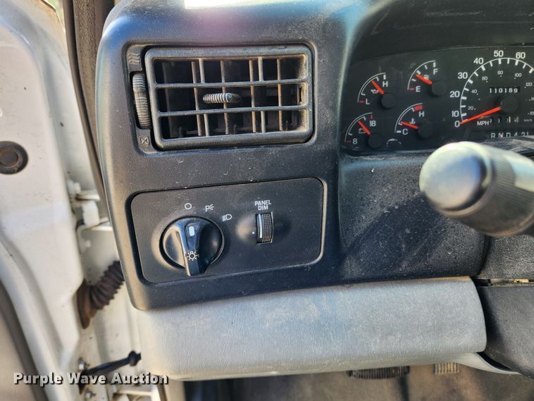 image for item JB9726 2004 Ford F650 Super Duty XL  flatbed truck